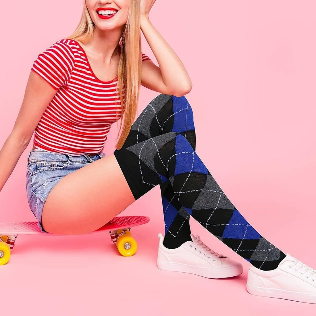 Комплект носков до колена (2 пары) Зимние Теплые Внутренняя Махровая Ткань Женские Очень Длинные Носки За колено Клетчатый узор Высокие Носки для Лодки Повседневные, фото №4