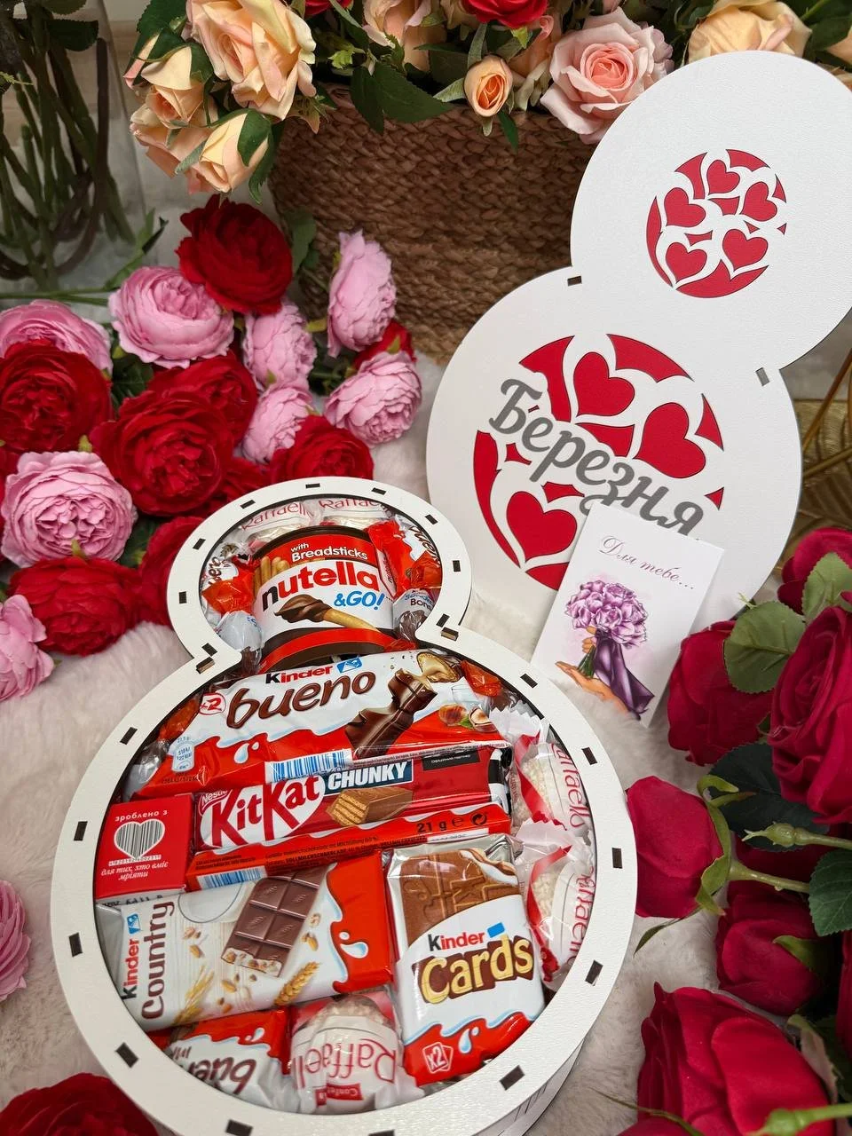 Подарочный набор сладостей на 8 марта для девушки, фото №4