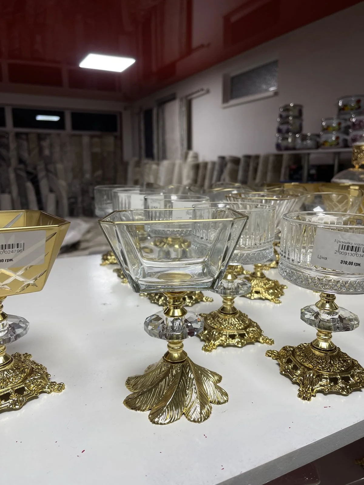 Креманка на золотій ніжці перо, фото №1