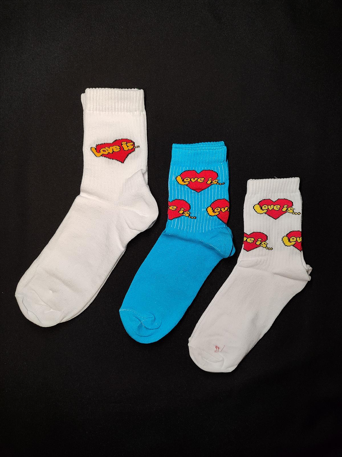 Бокс шкарпеток приколів із принтами «Любов» 3 шт, фото №1 Бокс шкарпеток приколів із принтами «Любов» 3 шт, фото №1