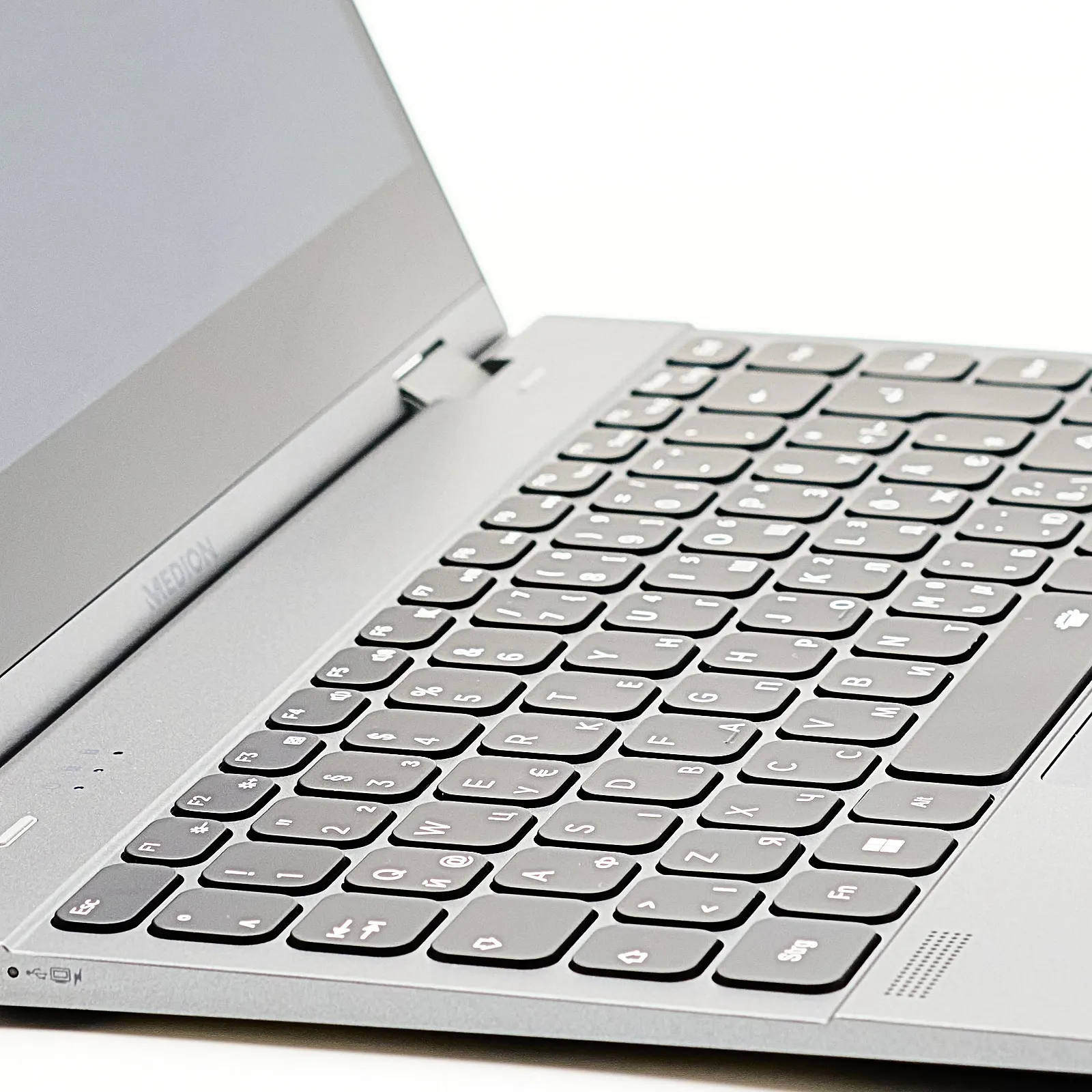 Ноутбук-планшет 14" Medion (Lenovo Group) E14413 Core i5-1135G7 RAM 8 ГБ SSD 512 ГБ Iris Xe Graphics Підсвітка б/в Win11 (4569), фото №2