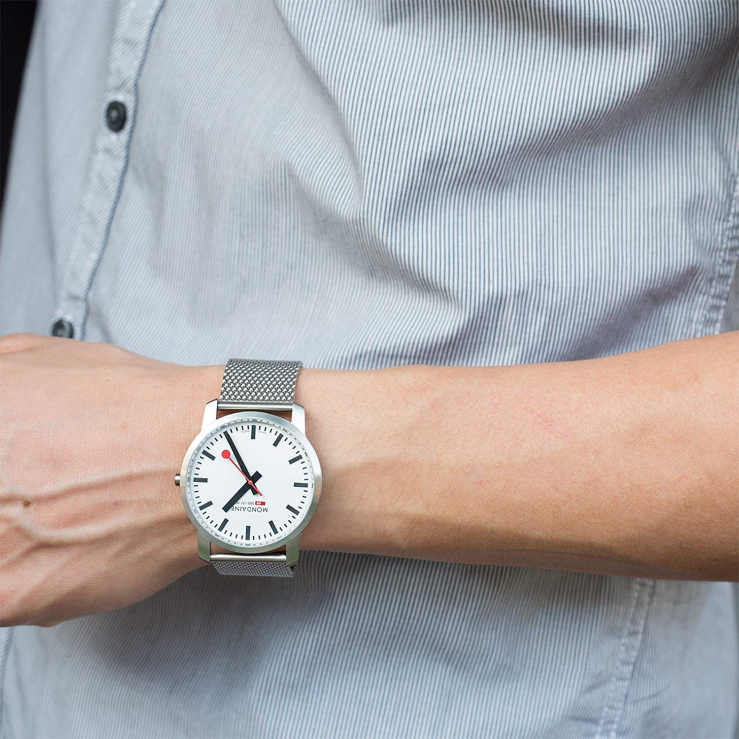 Часы Mondaine Official Swiss Railways Женские часы, Тонкий корпус, Серебристый сетчатый ремешок, Сапфировое стекло, фото №6