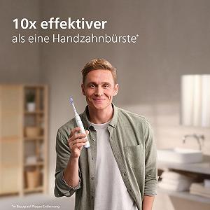 Электрическая зубная щетка Philips Sonicare 7100 Белая и темно-синяя, 2 шт. в упаковке synthetic.ua - Фото 1