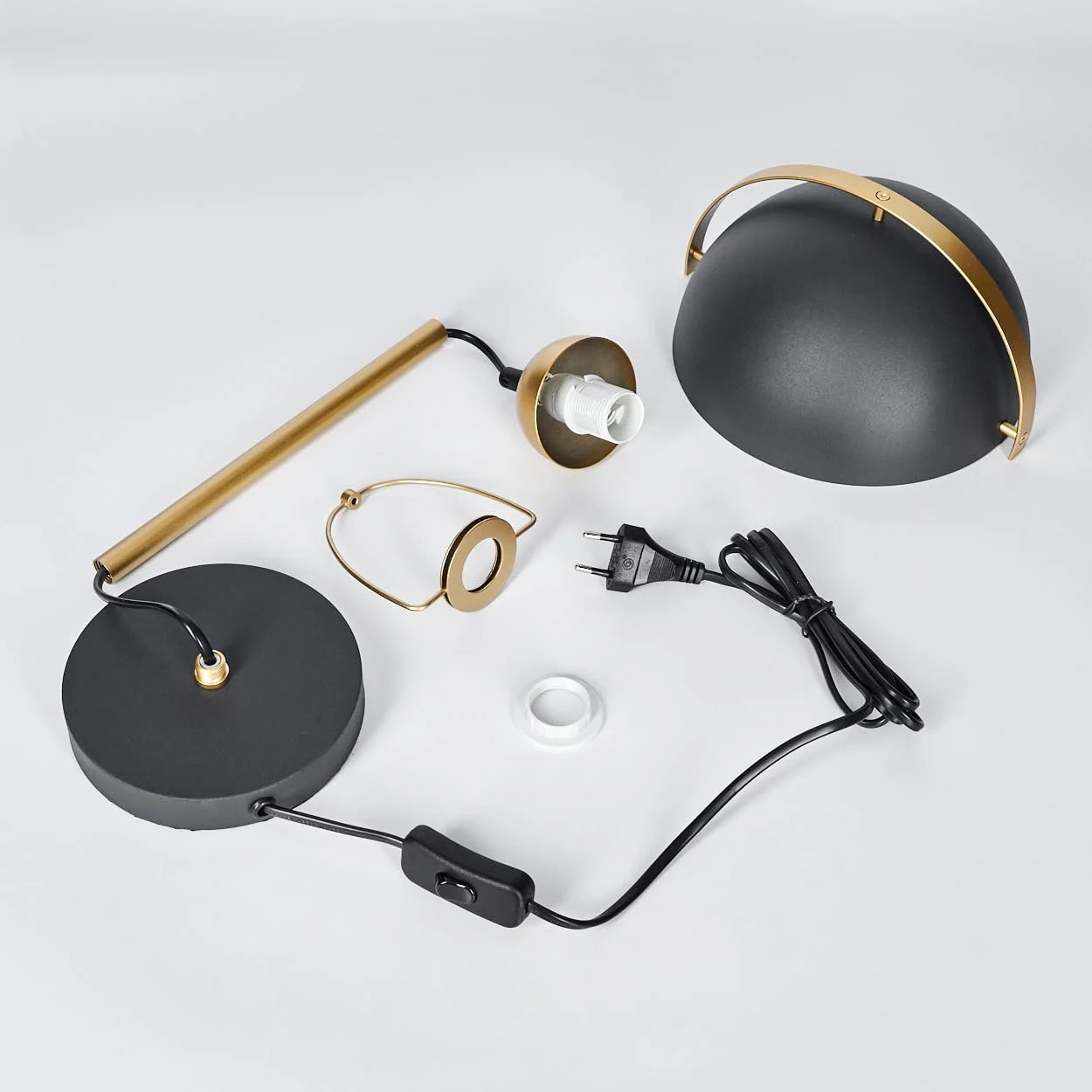 Настільна лампа HOFSTEIN Guttsta E14 Діаметр 20 см Висота 43 см Чорна/Золотиста, фото №5