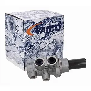 Головний гальмівний циліндр VAICO V20-4421 Green Mobility Parts для BMW synthetic.ua - Фото 1