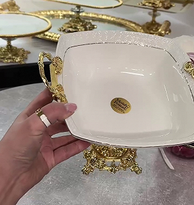 Блюдо на золотой изысканной ножке 23х23 см с ручками - Фото 1