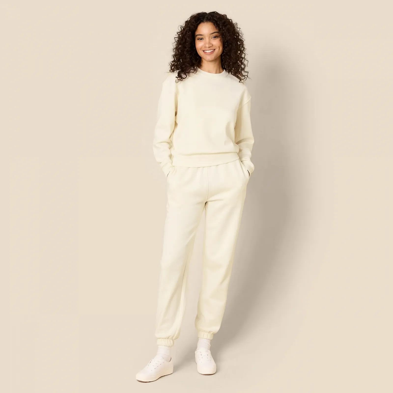 Женский свитшот бокси Amazon Essentials x Sofia Grainge с заниженной линией плеч и круглым вырезом горловины, фото №4 Женский свитшот бокси Amazon Essentials x Sofia Grainge с заниженной линией плеч и круглым вырезом горловины, фото №4