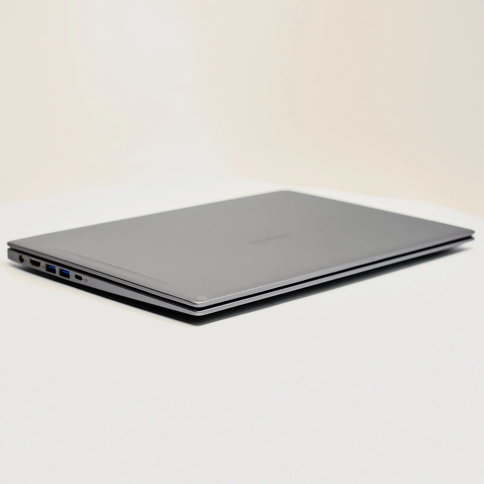 Ноутбук 15.6'' Medion (Lenovo Group) Akoya P6645 | IPS (1920x1080) FullHD | Intel Core i7-10510U | RAM 8 ГБ | SSD 256 ГБ |  Nvidia GeForce | Intel UHD Graphics |  Металевий корпус | Підсвітка клавіатури | Win11 (5028), фото №8