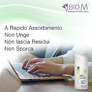 Крем для рук BioM Laboratorio della Natura Intensive Repairing, антивозрастной и увлажняющий для сухой и потрескавшейся кожи рук с алоэ вера и маслом ши, 100 мл synthetic.ua - Фото 1