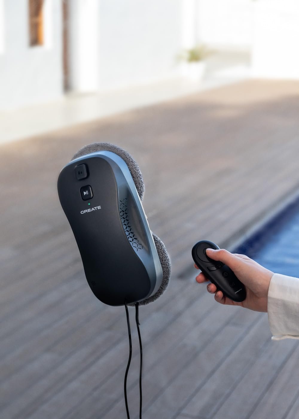 Робот для мойки окон CREATE WIPEBOT PRO/Automatic с Wi-Fi/Двойной слив воды, 2 уровня распыления, обнаружение углов и краев, страховочный трос 5 м, резервуар 60 мл, фото №2