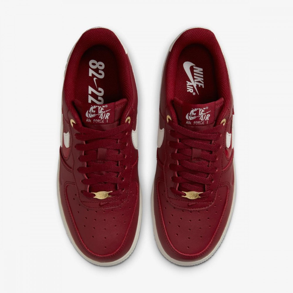 Кроссовки Nike Air Force 1 07 Premium Red, размер 36.5, фото №2