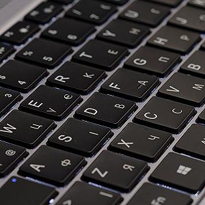 Ноутбук 15.6" Medion (Lenovo Group) Akoya E15408 | Intel Core i5-1135G7 | IPS (1920x1080) FullHD | RAM 8 ГБ | SSD 256 ГБ | Intel Iris Xe Graphics | Метал | Підсвітка клавітаруи | Зарядка через Type-C | Win10 (377) ціна на synthetic.ua - Фото 1 Ноутбук 15.6" Medion (Lenovo Group) Akoya E15408 | Intel Core i5-1135G7 | IPS (1920x1080) FullHD | RAM 8 ГБ | SSD 256 ГБ | Intel Iris Xe Graphics | Метал | Підсвітка клавітаруи | Зарядка через Type-C | Win10 (377) synthetic.ua - Фото 1