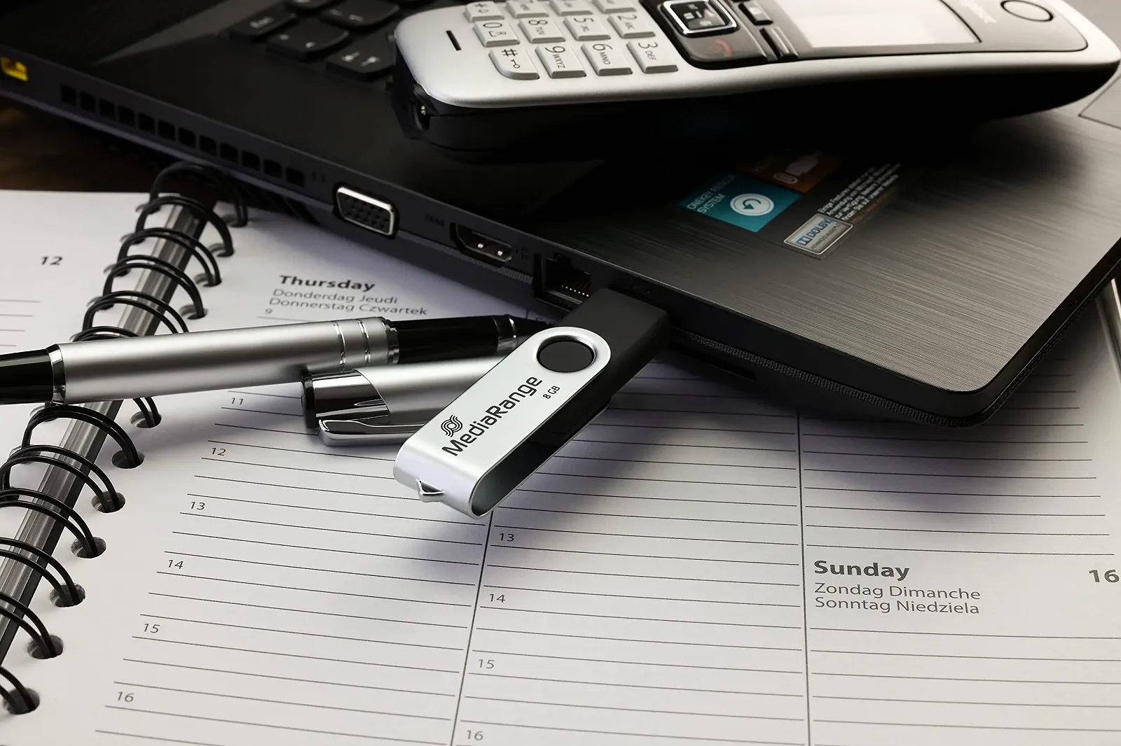 USB-флеш-накопичувач MediaRange 8GB Grey, фото №6
