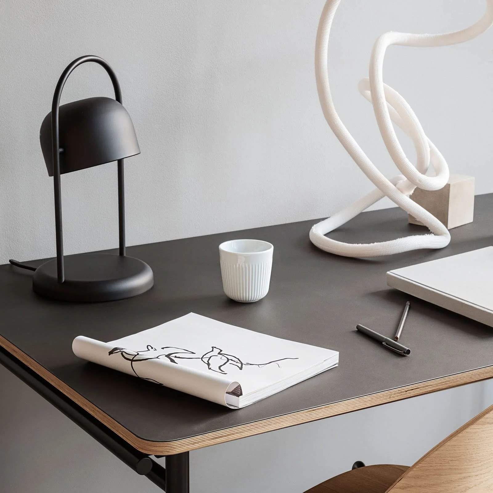 Настільна лампа Quay біла з порошковим покриттям В x Ø 40 x 16 см регульований плафон, фото №3