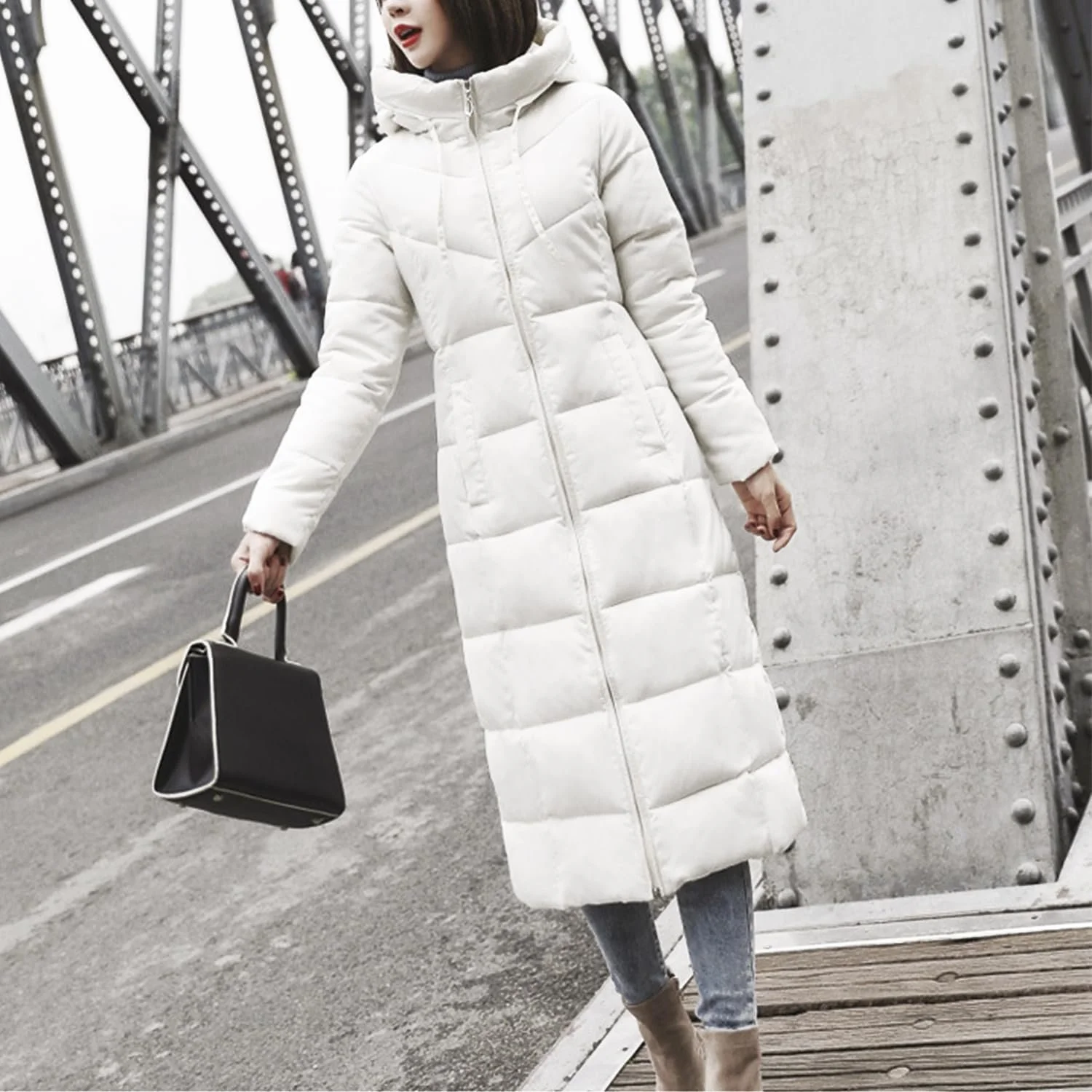 Жіноча вітрозахисна пухова куртка з капюшоном Довга зимова стьобана, фото №4 Жіноча вітрозахисна пухова куртка з капюшоном Довга зимова стьобана, фото №4