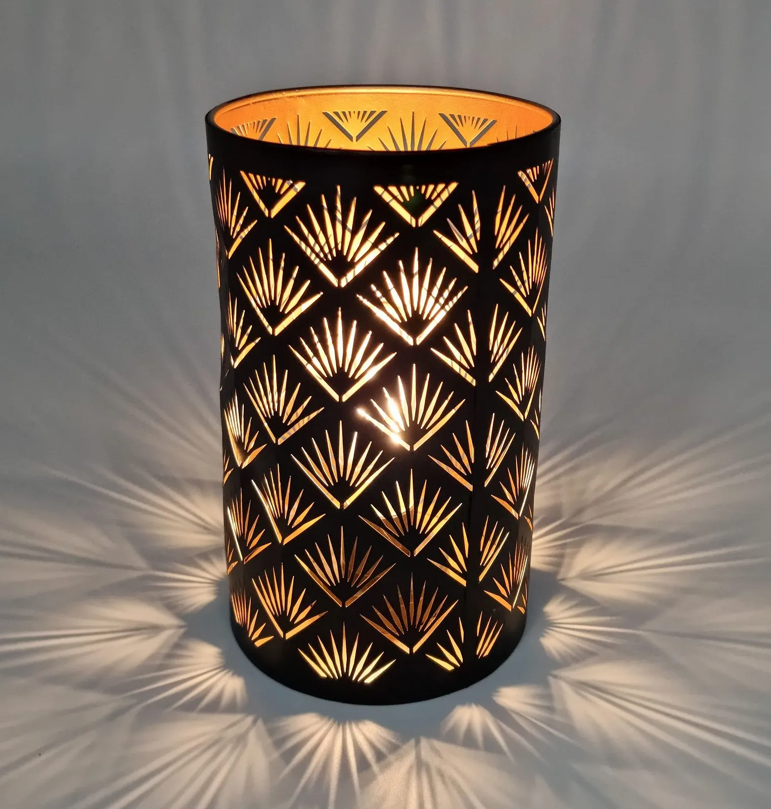 Настільна лампа Spetebo LED металева 3D ефект 20x12 см кругла на батарейках, фото №2