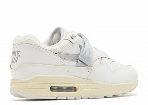 Чоловічі Кросівки Nike Air Vapormax Plus ціна на synthetic.ua - Фото 1 Чоловічі Кросівки Nike Air Vapormax Plus synthetic.ua - Фото 1