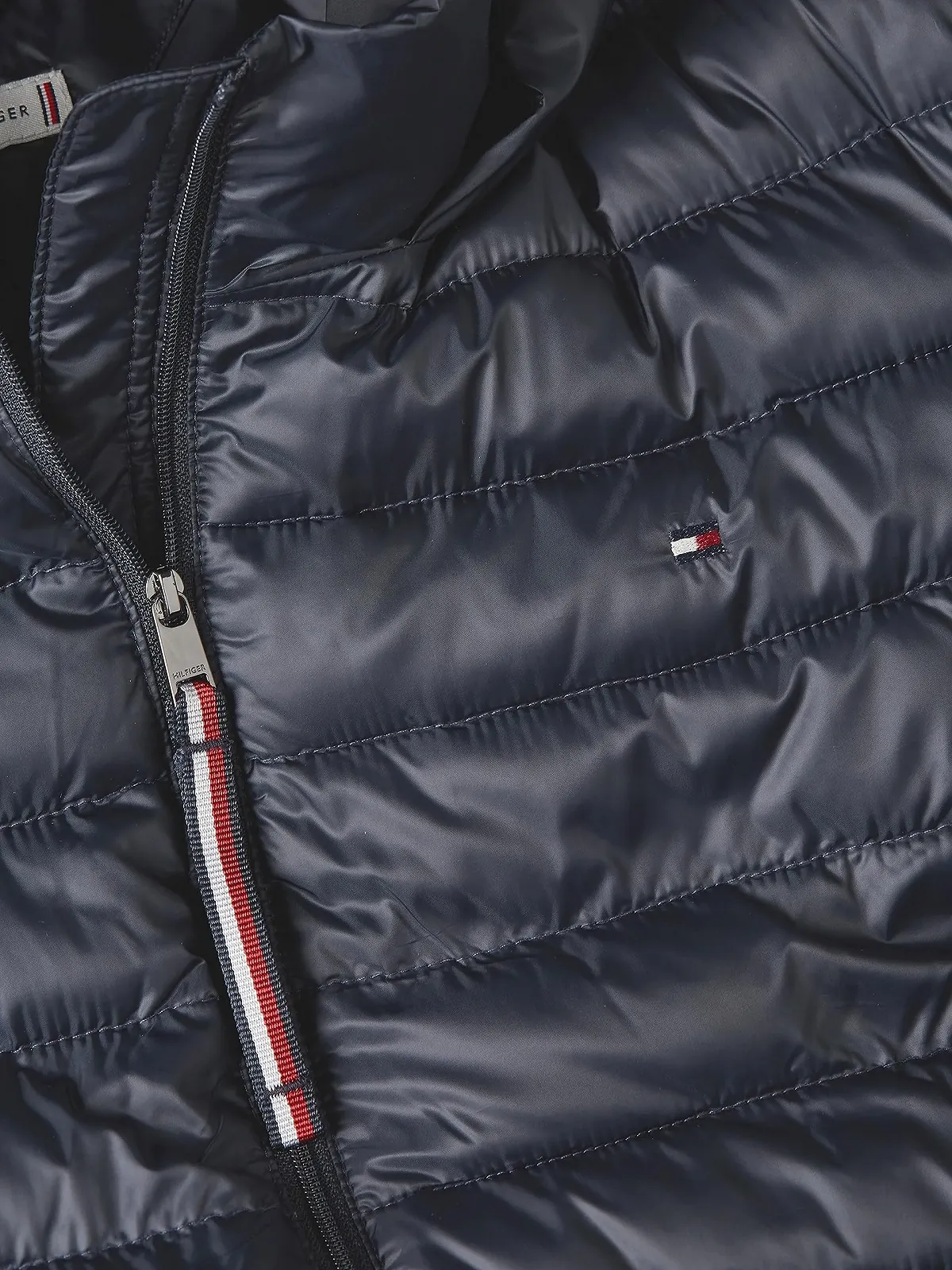 Пальто Tommy Hilfiger стьобане жіноче, фото №4 Пальто Tommy Hilfiger стьобане жіноче, фото №4