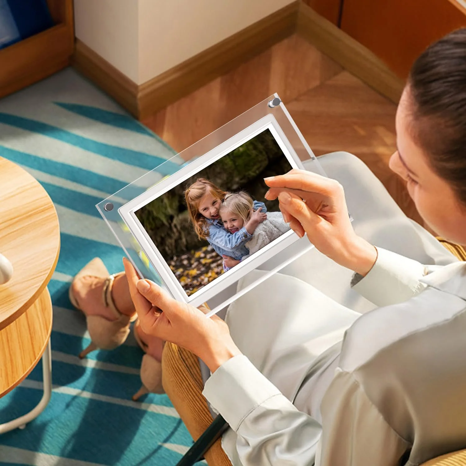 Цифровая фоторамка 5 дюймов Acrylic HD Touchscreen 32 GB Автоматический поворот Frameo App, фото №8