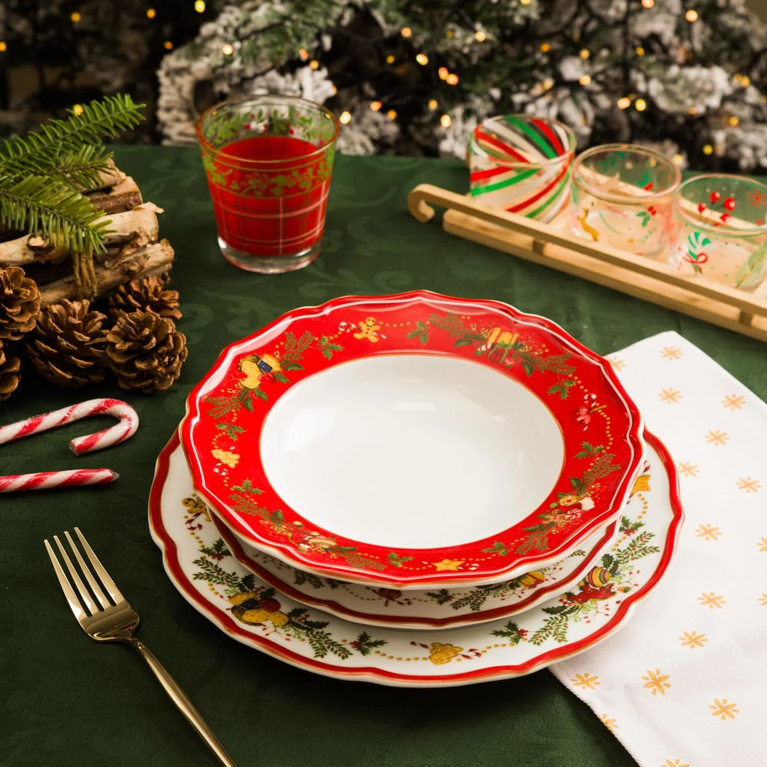 Набор тарелок Generico Nostalgia Porcelain Красный, фото №2 Набор тарелок Generico Nostalgia Porcelain Красный, фото №2