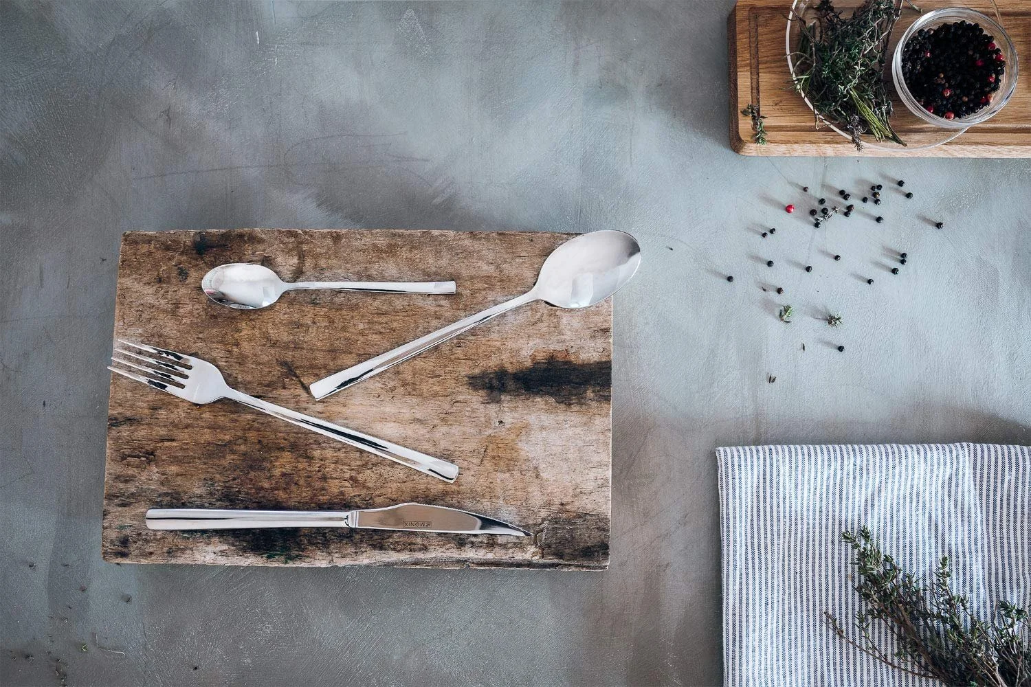 Набір столових приборів Monix Genova, 24 предмети, ножі для стейків, нержавіюча сталь 18/10, сучасний дизайн, полірована обробка, товщина 2,5 мм, на 6 персон, фото №3