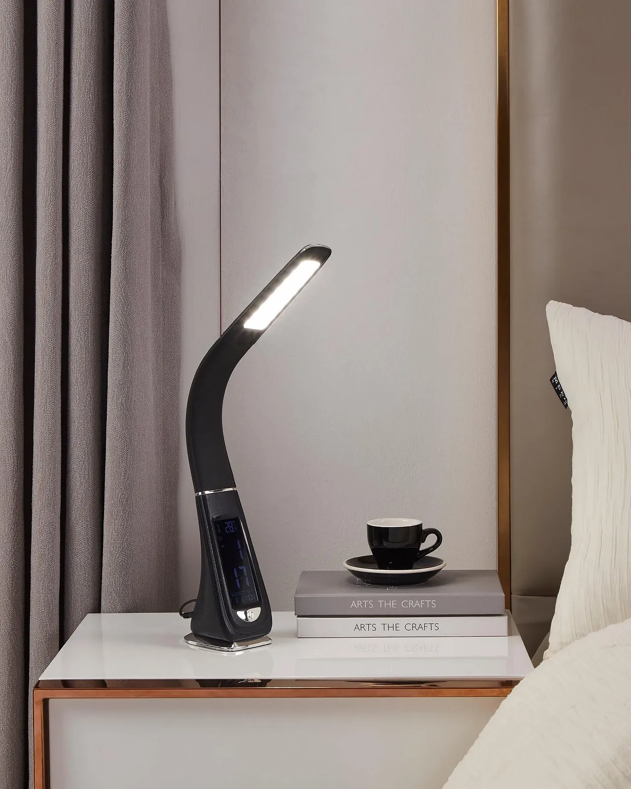 Настольная светодиодная лампа Eglo Cognoli пластик черная, фото №5