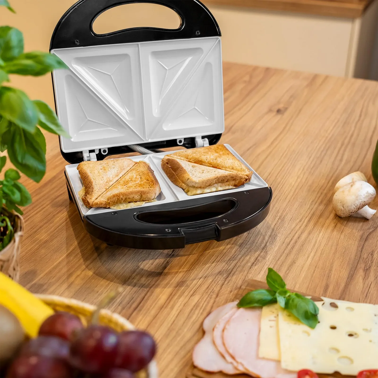 Сэндвичница TEESA TSA3222 с керамическими пластинами Серебристо-черная, фото №5