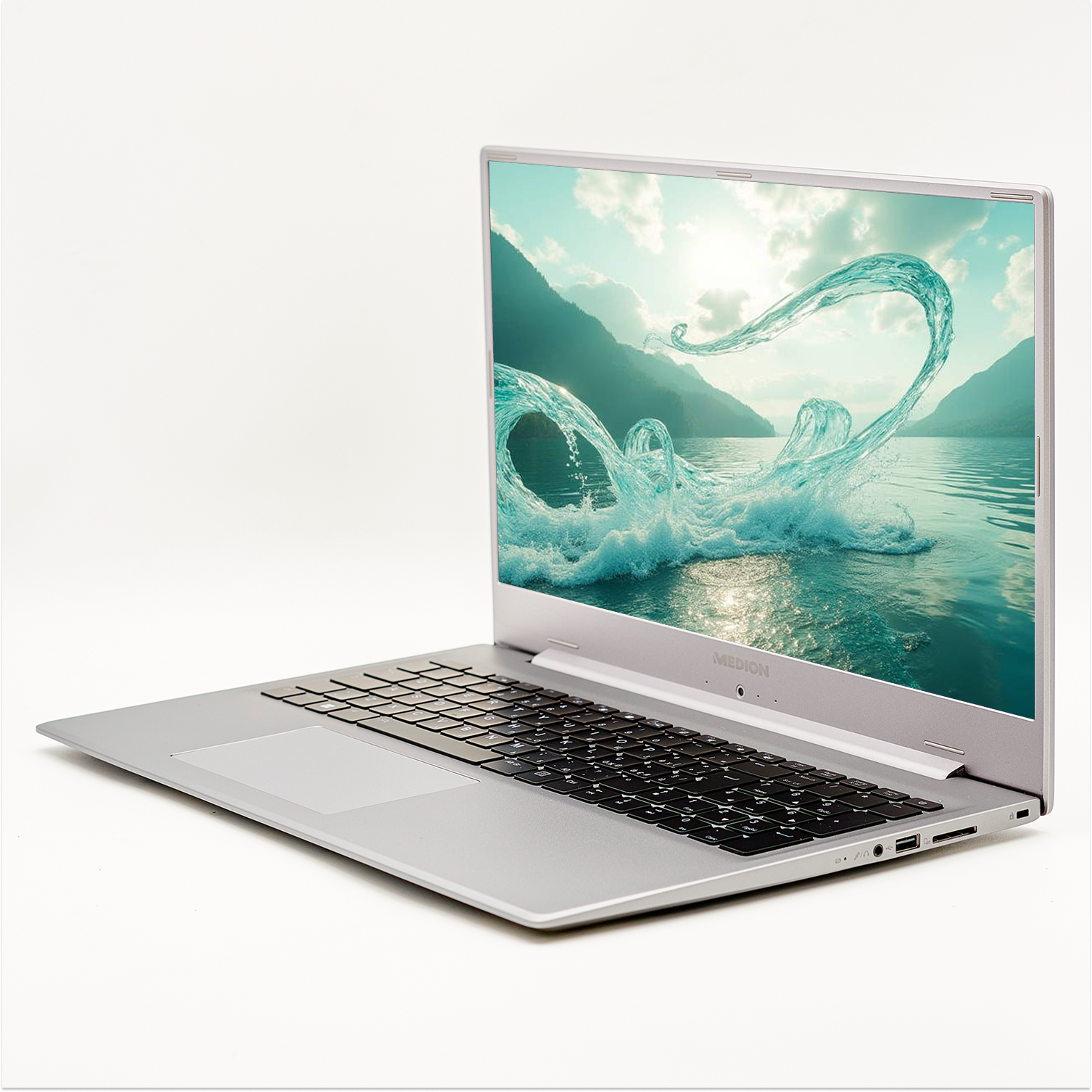 Ноутбук 17,3" Medion (Lenovo Group) Akoya P17607 Intel Core i7-10510U RAM 32 ГБ SSD 512 ГБ + HDD 1.5 ТБ Nvidia GeForce Win10 (4598), фото №4