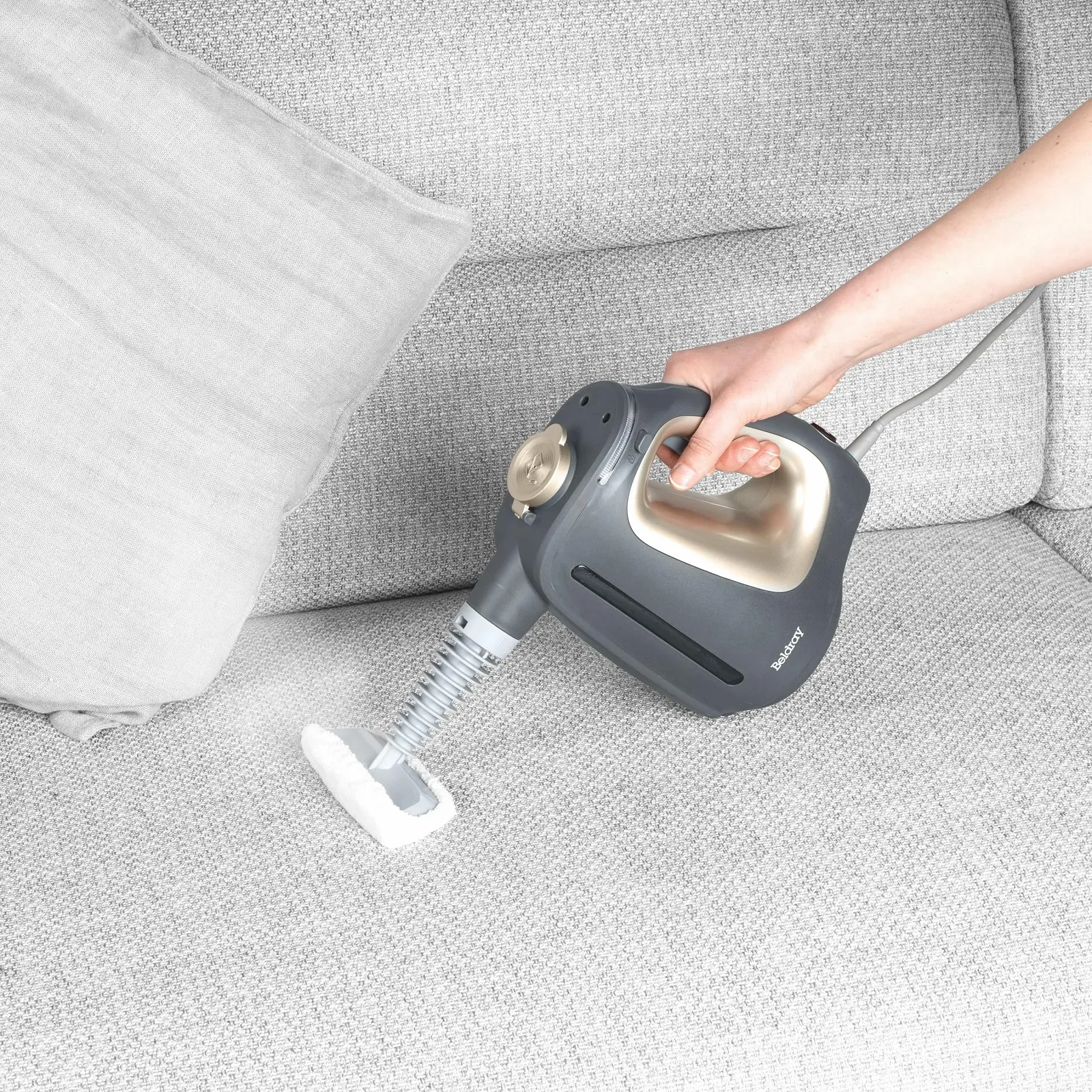 Пароочисник Beldray 15-в-1, безхімічне очищення, готовий до використання за 20 секунд, резервуар для води 550 мл, 1350 Вт, фото №6 Пароочисник Beldray 15-в-1, безхімічне очищення, готовий до використання за 20 секунд, резервуар для води 550 мл, 1350 Вт, фото №6