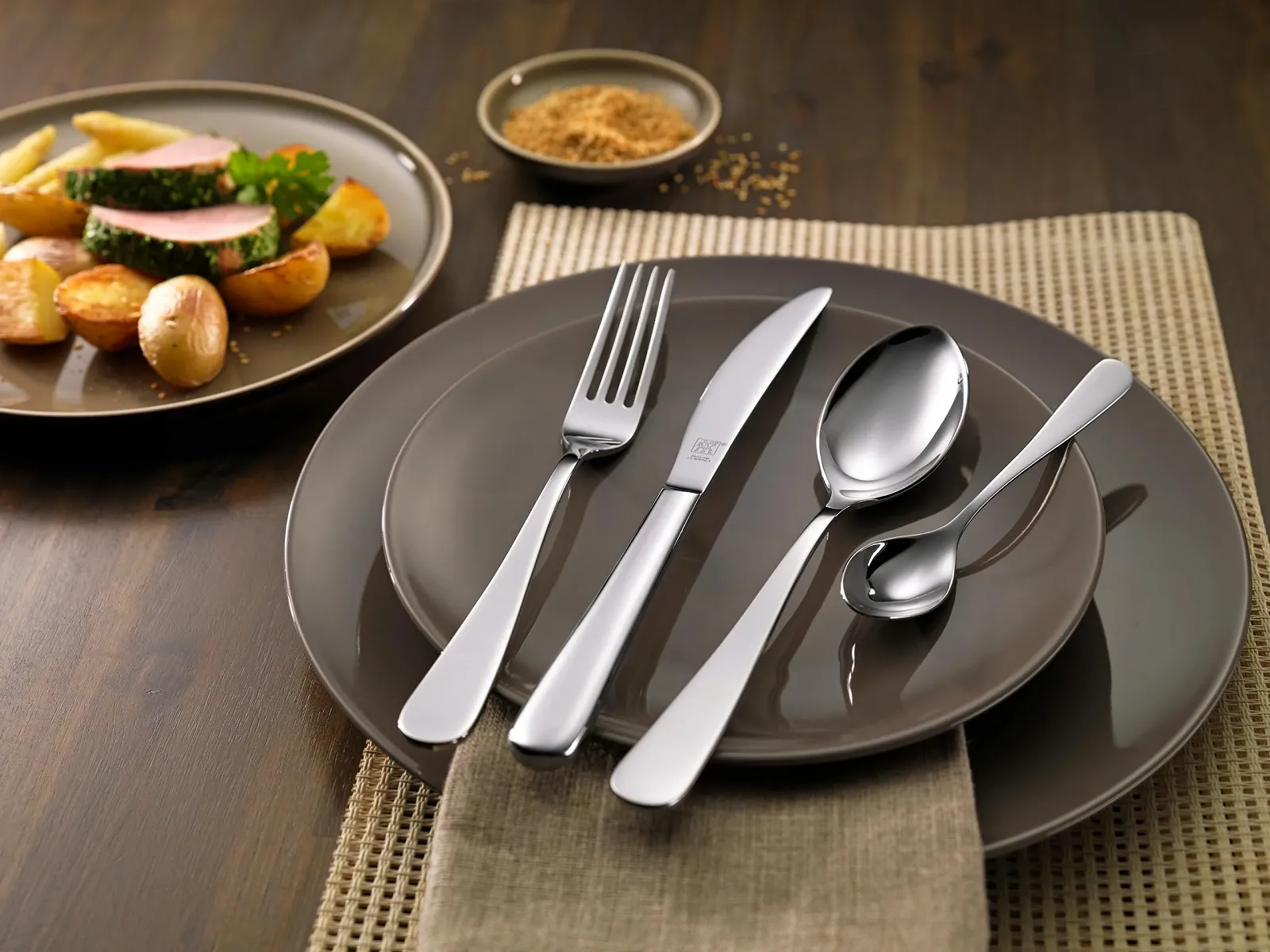 Набір столових приборів ZWILLING Greenwich, 68 предметів, на 12 персон, нержавіюча сталь, фото №2 Набір столових приборів ZWILLING Greenwich, 68 предметів, на 12 персон, нержавіюча сталь, фото №2