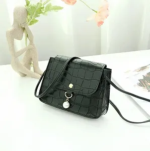 Модная зеленая женская мини-сумка - Фото 1