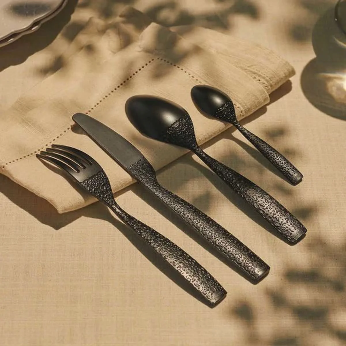 Набір столових приборів Alessi Dressed en Plein Air MW74S16 B, 16 предметів, меламін, чорний, фото №2