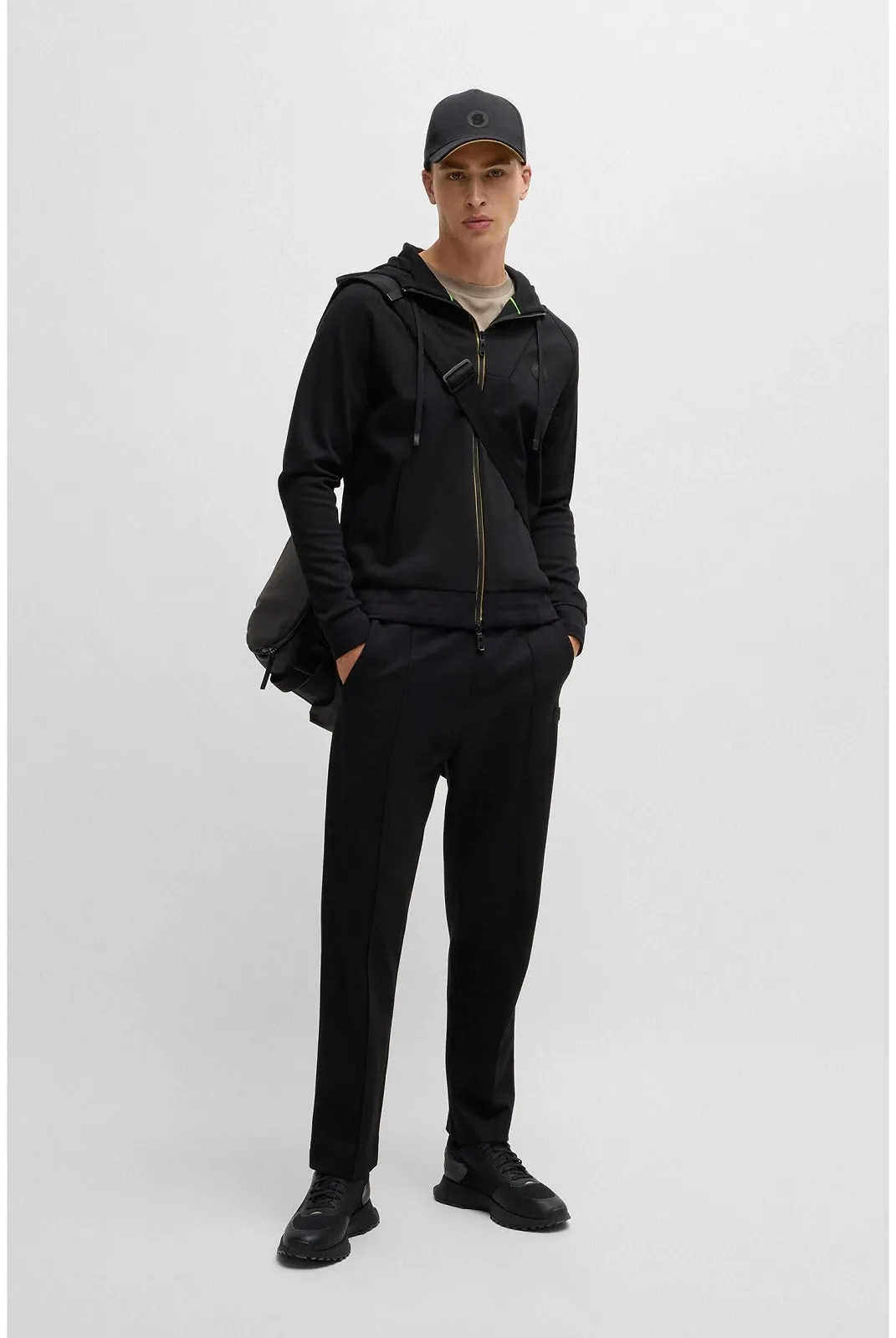 Кросівки Чоловічі BOSS Jonah Runn з різних матеріалів з сіткою та логотипами, фото №3 Кросівки Чоловічі BOSS Jonah Runn з різних матеріалів з сіткою та логотипами, фото №3