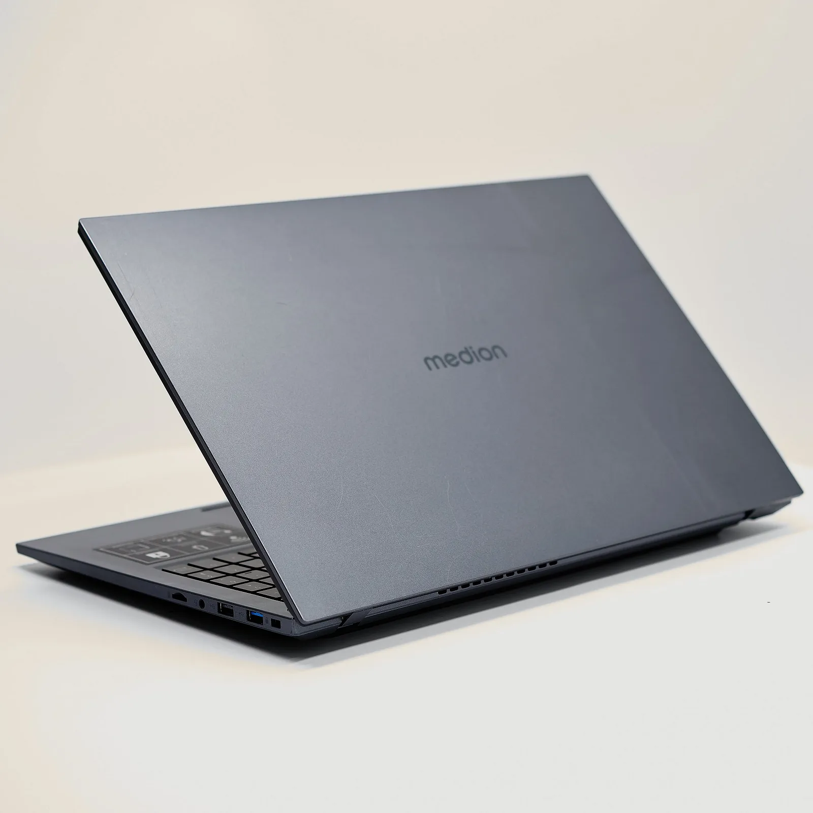 Ноутбук 15,6" Medion (Lenovo Group) Akoya E15443 | Intel Core Ultra 5 125H | RAM DDR5 16 ГБ | SSD 512 ГБ | Intel Arc Graphics | IPS (1920x1080) FullHD | Wi-Fi 6 | Dual Array Microphone | АКБ до 9 годин | Win11 (4953), фото №5