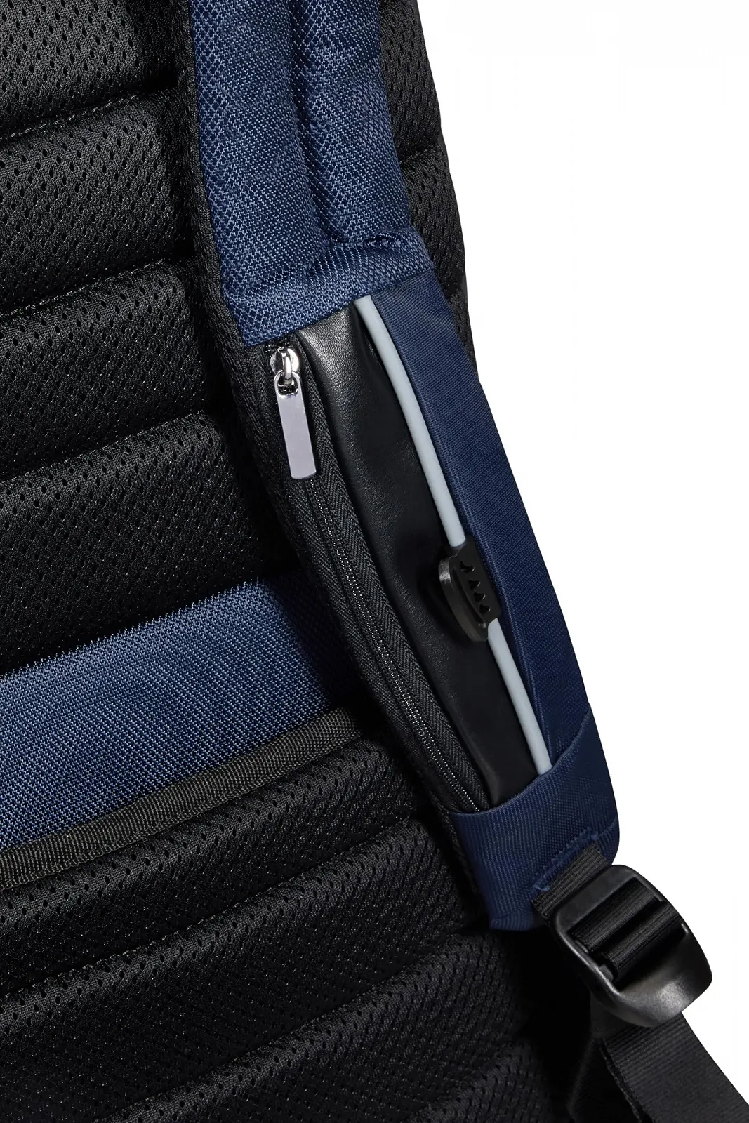 Рюкзак для ноутбука Samsonite Spectrolite 2.0 15.6 дюйма розширюваний Синій (Deep Blue), фото №9 Рюкзак для ноутбука Samsonite Spectrolite 2.0 15.6 дюйма розширюваний Синій (Deep Blue), фото №9