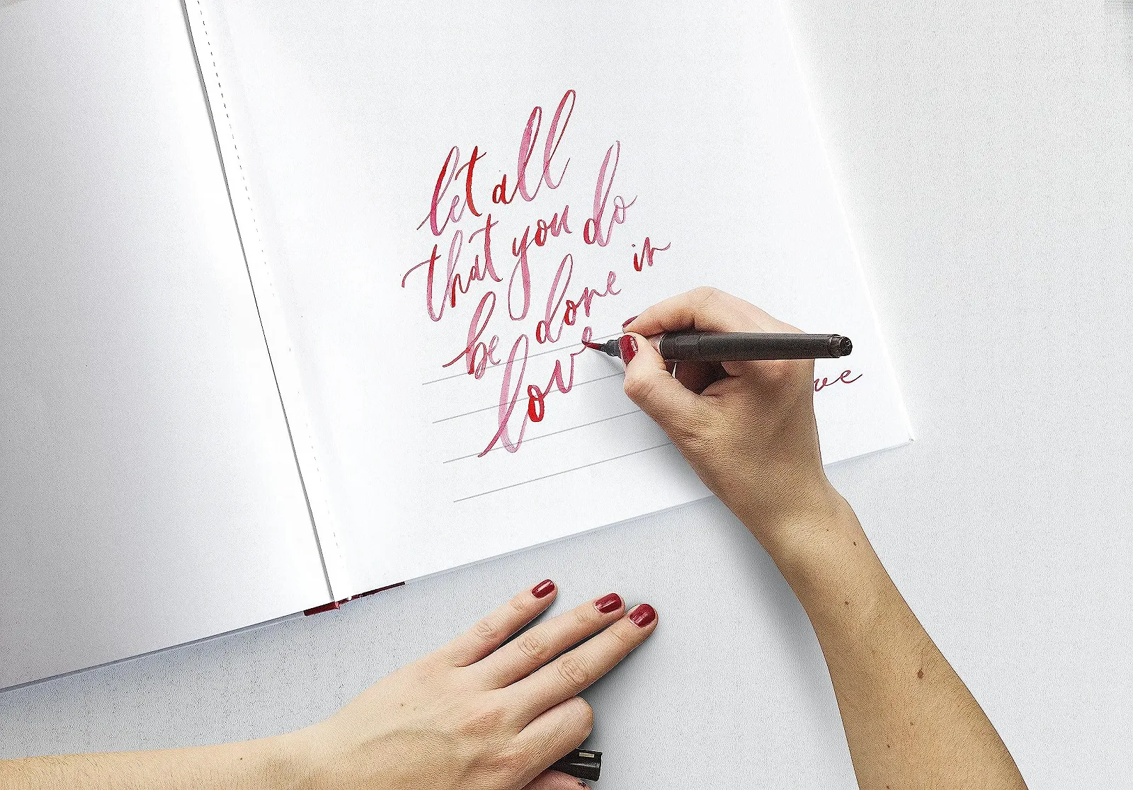 Фотоальбом walther design Love UH-159, 28 x 30.5 см, белый, с вырезом на обложке и тиснением, фото №6 Фотоальбом walther design Love UH-159, 28 x 30.5 см, белый, с вырезом на обложке и тиснением, фото №6