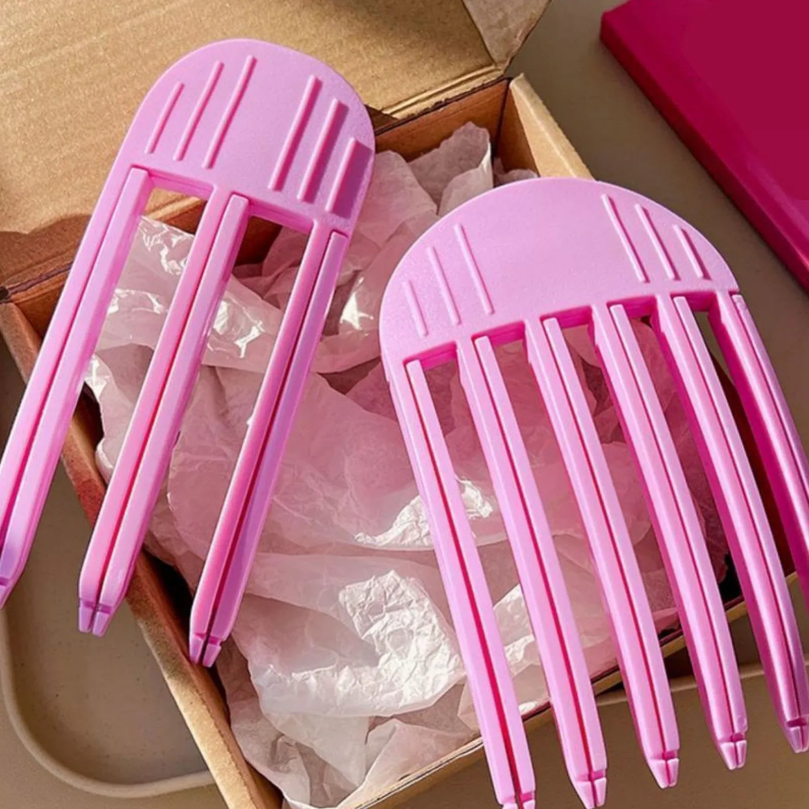 Заколка для волос - Заколка на лбу черепа, увеличение объема корней | с 3/6 зубьями, 2 заколки для волос, инструмент для прически и крепление, фото №6 Заколка для волос - Заколка на лбу черепа, увеличение объема корней | с 3/6 зубьями, 2 заколки для волос, инструмент для прически и крепление, фото №6