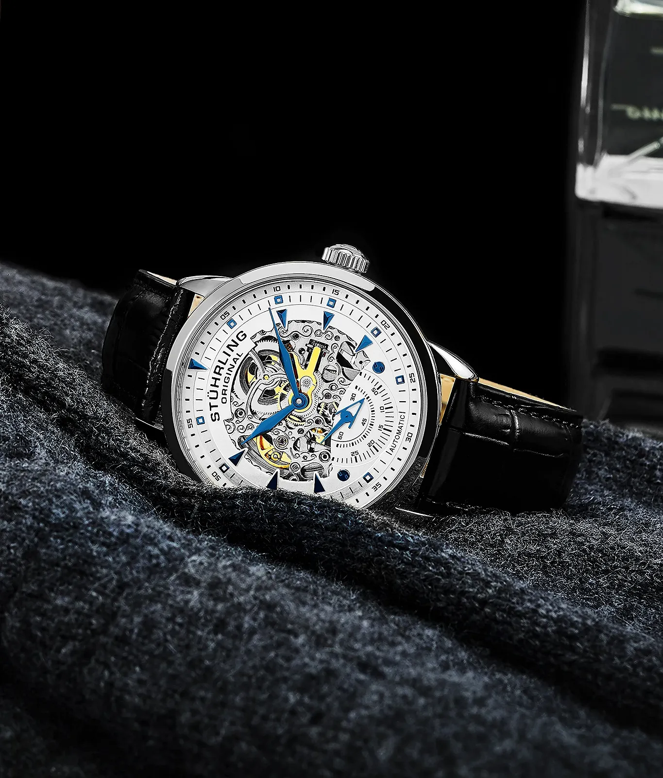 Мужские автоматические скелетон часы Stuhrling Original с кожаным ремешком с тиснением под аллигатора и механическим автоматическим скелетон механизмом, фото №6