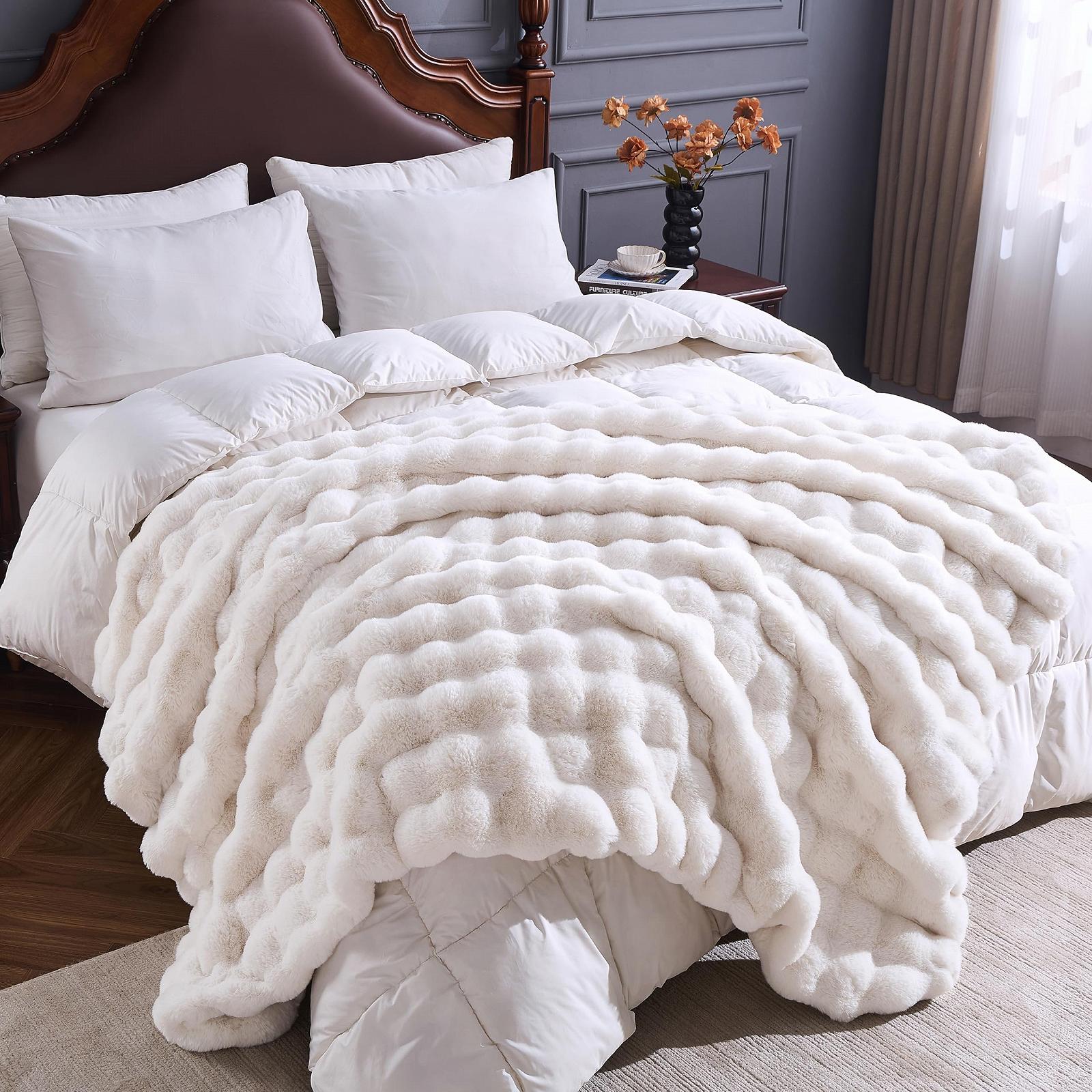 Плед YBIKE из искусственного меха с дизайном кролика, пузырчатая ткань, 150 x 130 см, роскошный пушистый и мягкий меховой плед шерпа для кровати, дивана, кушетки (Бежевый), фото №6