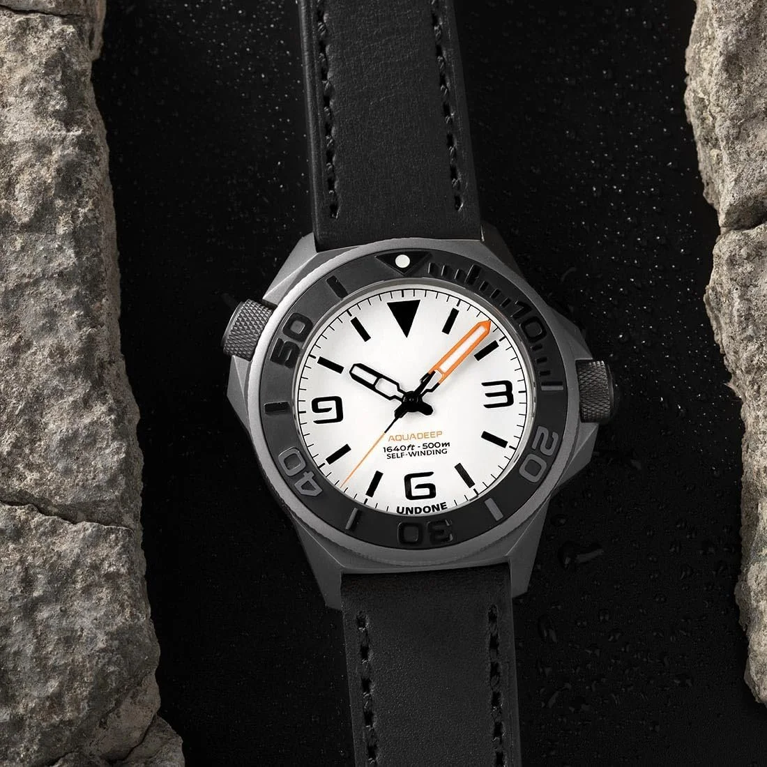 Мужские часы Undone Aqualume Титан Черный Черный Белый Ремешок песочного цвета, фото №4 Мужские часы Undone Aqualume Титан Черный Черный Белый Ремешок песочного цвета, фото №4