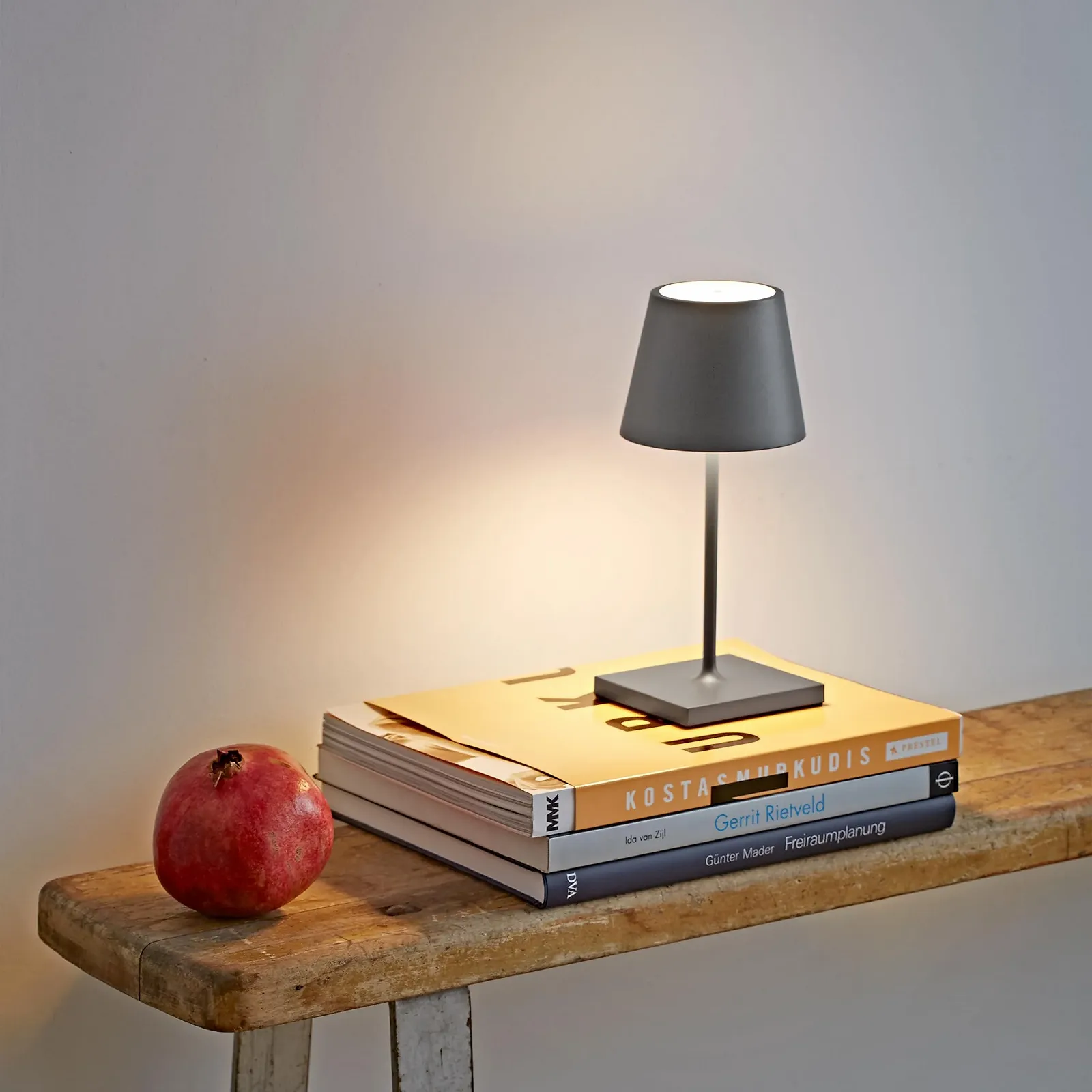 Настільна лампа SIGOR Nuindie 2.0 Mini LED Акумуляторна Димування IP54 Висота 25 см USB-C 12 год роботи Графітовий сірий, фото №2