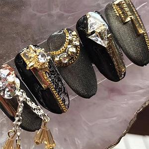 Цепочки для ногтей Bold Rock с классическими металлическими подвесками, готические акценты для ногтей для индивидуального дизайна, бунтарский микс для украшения ногтей synthetic.ua - Фото 1