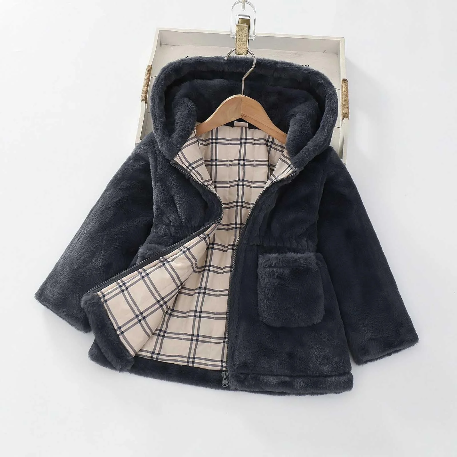 Пальто для дівчинки вітрозахисне з капюшоном тепле товсте, фото №2