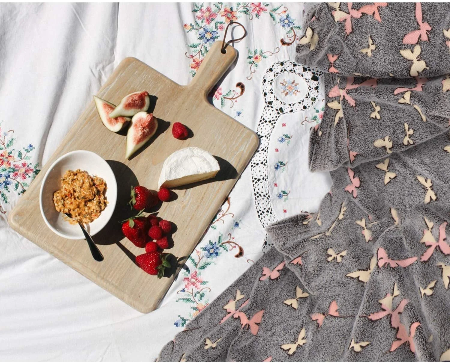 Покривало Kanguru, що світиться в темряві М'який плед 130 x 150 см, Сірий, фото №8 Покривало Kanguru, що світиться в темряві М'який плед 130 x 150 см, Сірий, фото №8