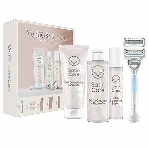 Подарочный набор с бритвой Gillette Venus для зоны бикини с косметичкой - Фото 1