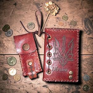 Подарунковий набір ручної роботи VINTAJO Картхолдер та Ключниця з натуральної шкіри цегляно-червоний - Фото 1