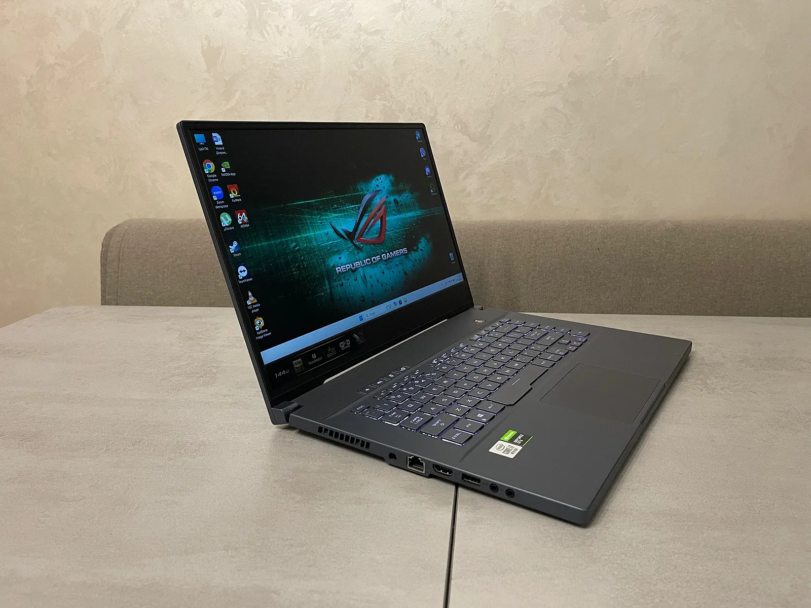 Игровой ноутбук ASUS ROG Zephyrus M15 GU502LU, 15,6" FHD IPS 144Hz, i7-10750H, 16GB, 512GB, NVIDIA GeForce GTX 1660 Ti 6GB, фото №2 Игровой ноутбук ASUS ROG Zephyrus M15 GU502LU, 15,6" FHD IPS 144Hz, i7-10750H, 16GB, 512GB, NVIDIA GeForce GTX 1660 Ti 6GB, фото №2
