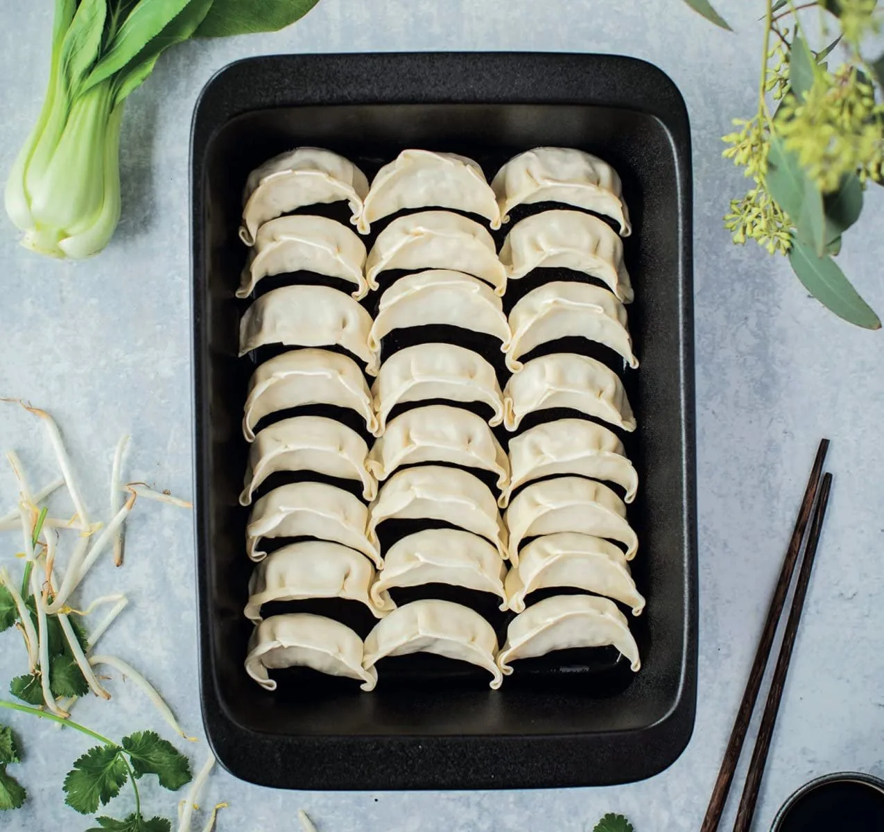 Форма для запекания Maxwell & Williams Caviar Black HY018 прямоугольная 2200 мл 29 x 25 x 7.5 см Matte Black керамическая в подарочной упаковке, фото №2