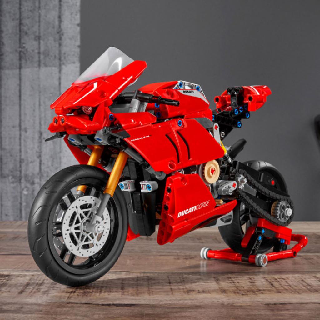 Конструктор LEGO Technic Ducati Panigale V4 R 0 646 детали (42107), фото №10