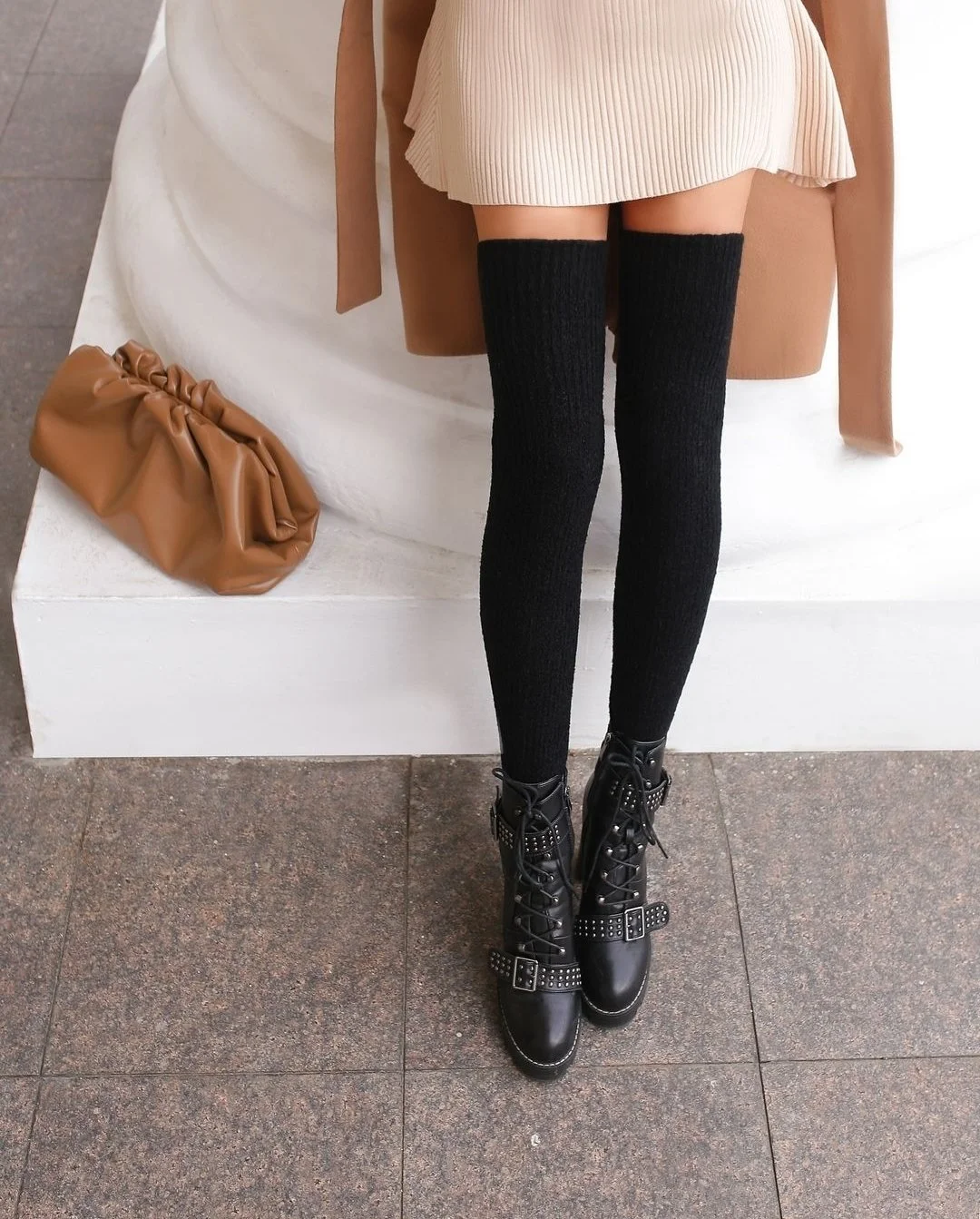 Чорні зимові панчохи вище коліна з вовни мериноса для дівчини, фото №2 Чорні зимові панчохи вище коліна з вовни мериноса для дівчини, фото №2